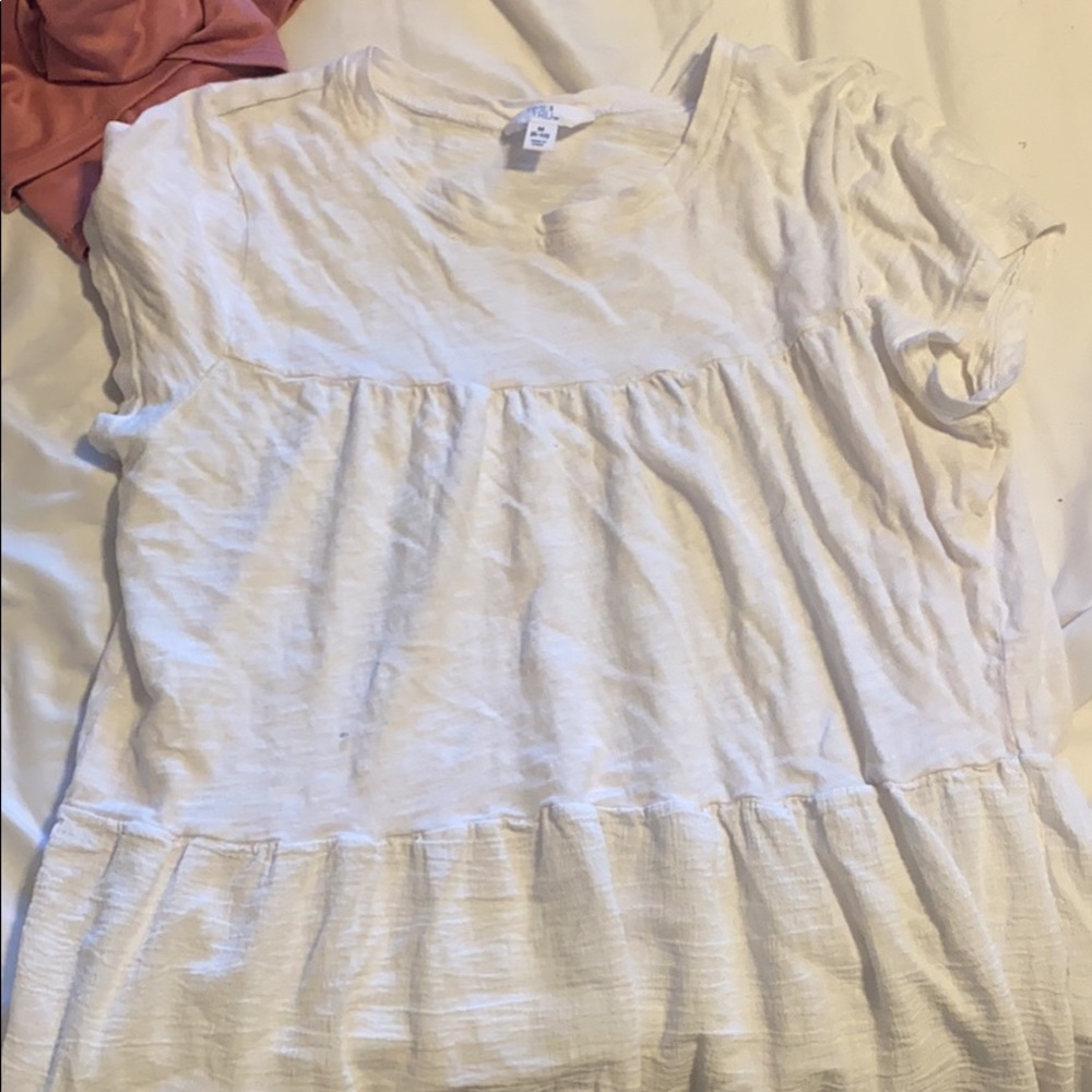 Women’s white top